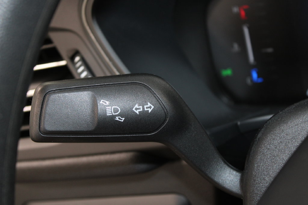 Used 2025 Ford Escape Active AWD/4WD image 33
