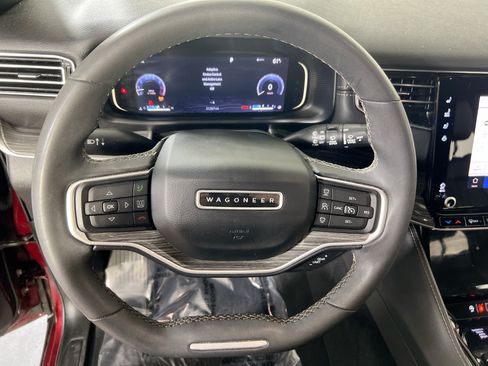 Used 2022 Jeep Wagoneer Series II AWD/4WD image 11
