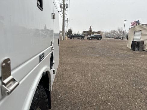 Used 2010 Ford F350 XL image 21