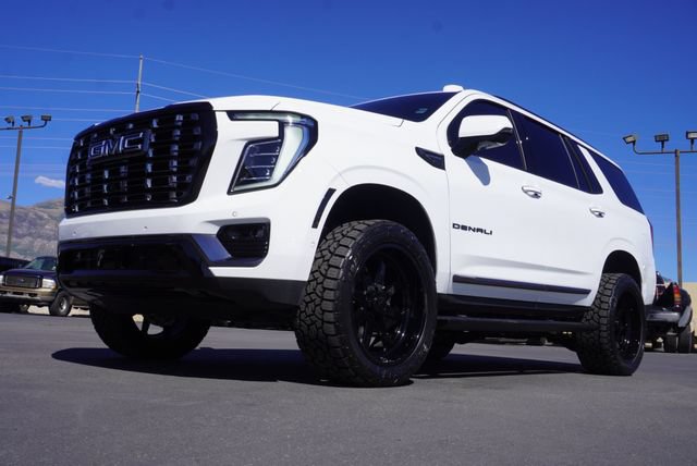 Used 2026 GMC Yukon Denali Ultimate w/ LPO, Floor Liner Package AWD/4WD image 8