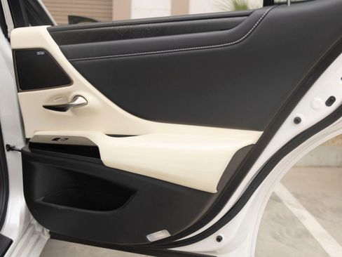 Used 2022 Lexus ES 350 w/ Accessory Package 2 FWD image 22
