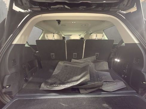 Used 2025 Lincoln Navigator Reserve image 24