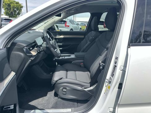 New 2026 Volvo EX90 Plus AWD/4WD image 13