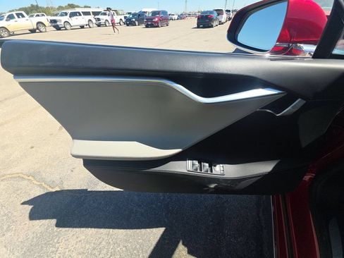 Used 2015 Tesla Model S 70D AWD/4WD image 2