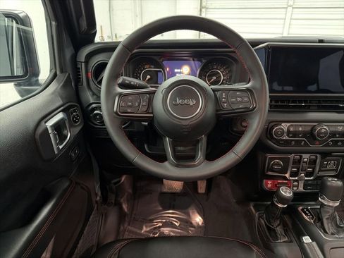 Used 2024 Jeep Wrangler Unlimited Rubicon image 22