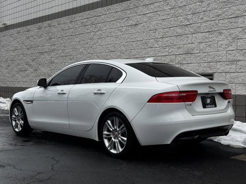 Used 2019 Jaguar XE Premium AWD/4WD image 12