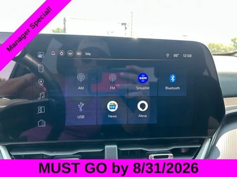 Used 2025 Chevrolet Equinox LT FWD image 23