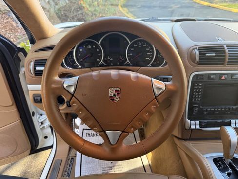 Used 2008 Porsche Cayenne GTS image 19