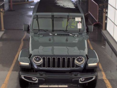 Used 2025 Jeep Wrangler Unlimited Sahara w/ Safety Group AWD/4WD image 2