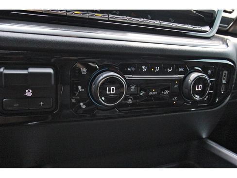 Used 2024 Chevrolet Silverado 2500 High Country w/ High Country Premium Package AWD/4WD image 24