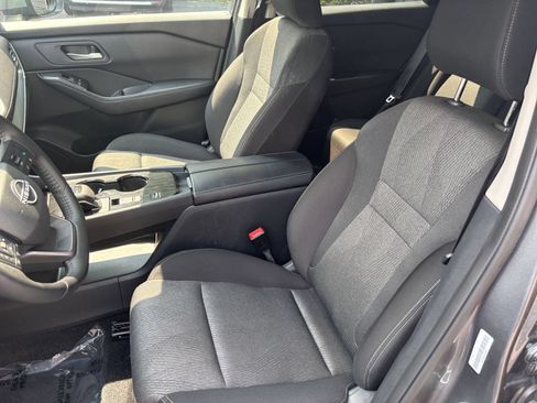 Used 2026 Nissan Rogue SV FWD image 24