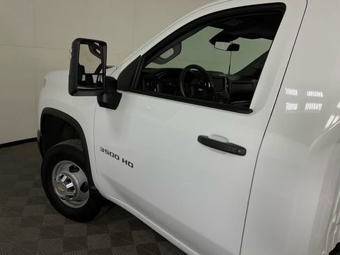 Used 2024 Chevrolet Silverado 3500 W/T image 35