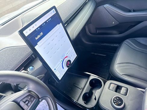 Certified 2024 Ford Mustang Mach-E Premium image 15