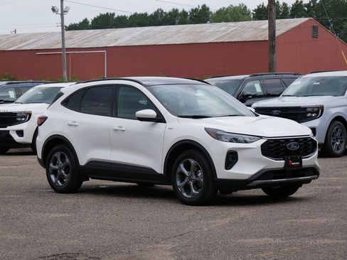 Certified 2025 Ford Escape ST-Line Select w/ Tech Pack #2 AWD/4WD image 1