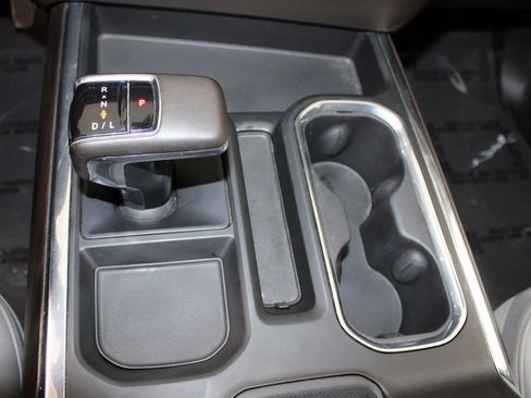 Used 2023 GMC Sierra 1500 SLT image 47