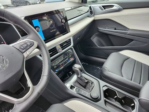 New 2026 Volkswagen Taos SEL AWD/4WD image 7