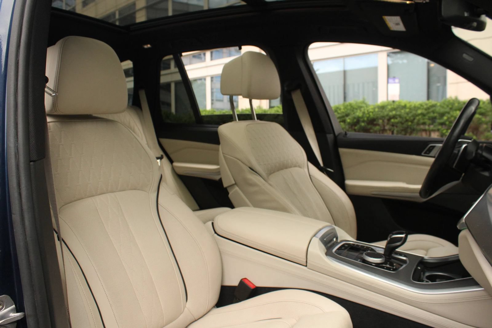 Used 2019 BMW X5 xDrive40i w/ Executive Package AWD/4WD image 29