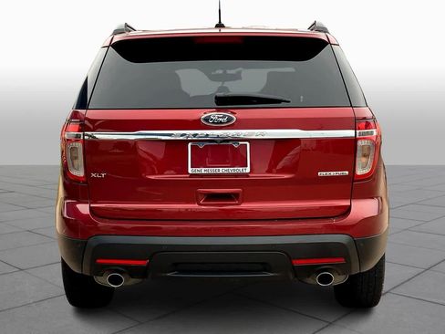 Used 2015 Ford Explorer XLT w/ Equipment Group 202B image 4