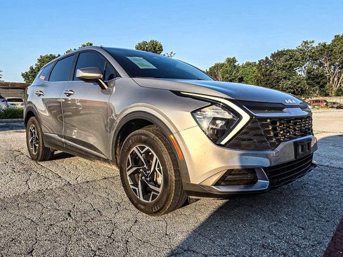 Used 2023 Kia Sportage LX AWD/4WD image 1