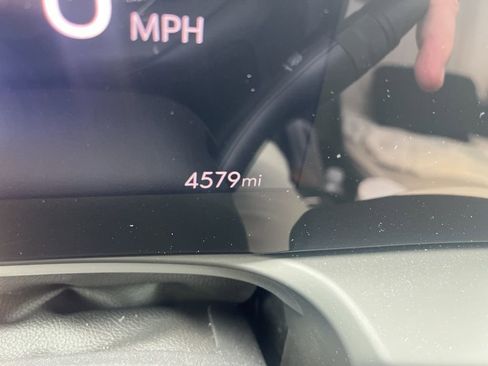 Used 2024 Buick Encore GX Avenir w/ Avenir Technology Package image 12