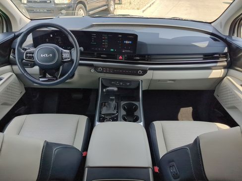 Certified 2025 Kia Carnival SX Prestige FWD image 26