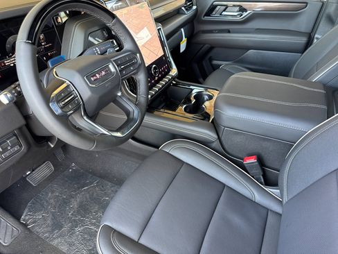 New 2026 GMC Yukon XL Elevation w/ Elevation Premium Package RWD image 10