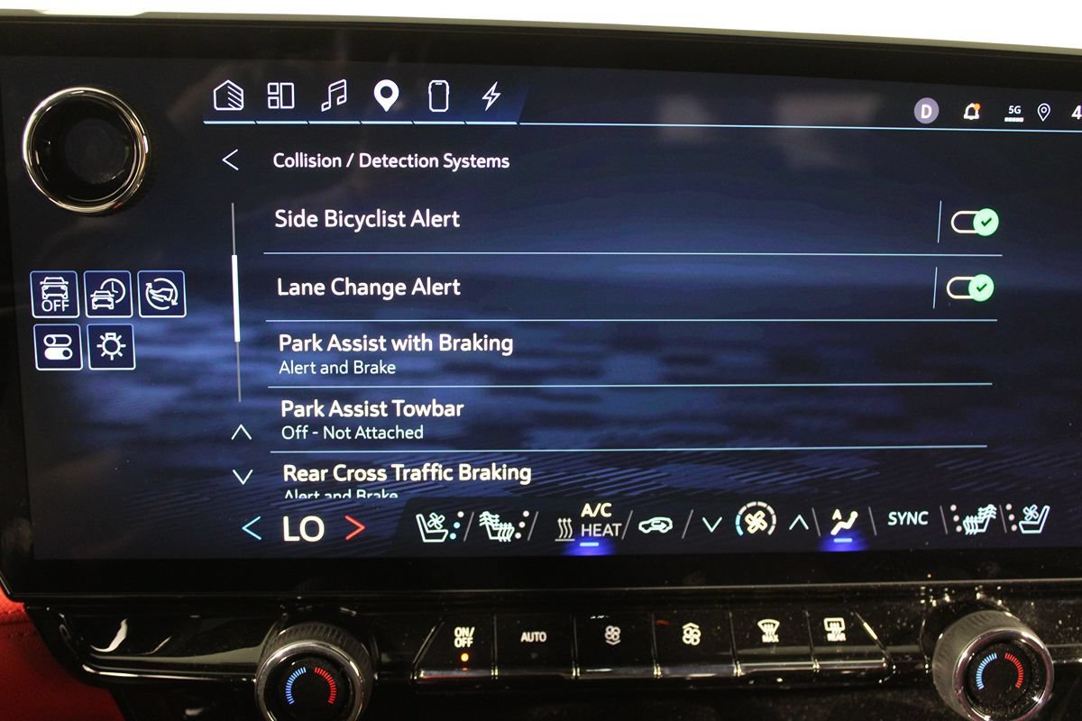 Used 2024 Chevrolet Blazer EV RS AWD/4WD image 20