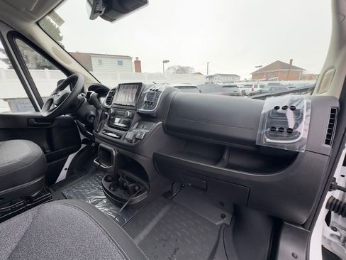 Used 2025 RAM ProMaster 3500 FWD image 17