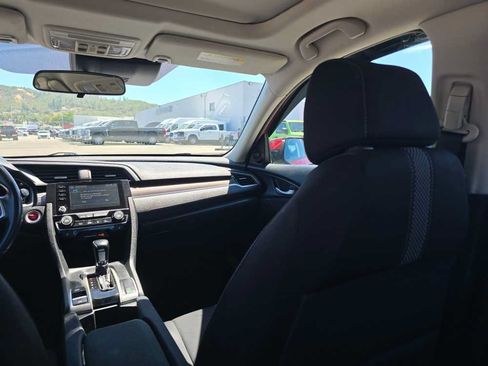 Used 2019 Honda Civic EX image 13