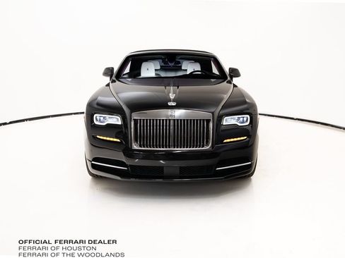 Used 2018 Rolls-Royce Dawn RWD image 32