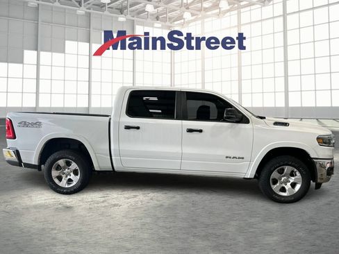 Used 2025 RAM 1500 Big Horn AWD/4WD image 6