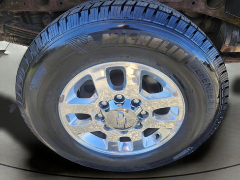 Used 2013 Chevrolet Silverado 2500 LTZ w/ LTZ Plus Package image 32