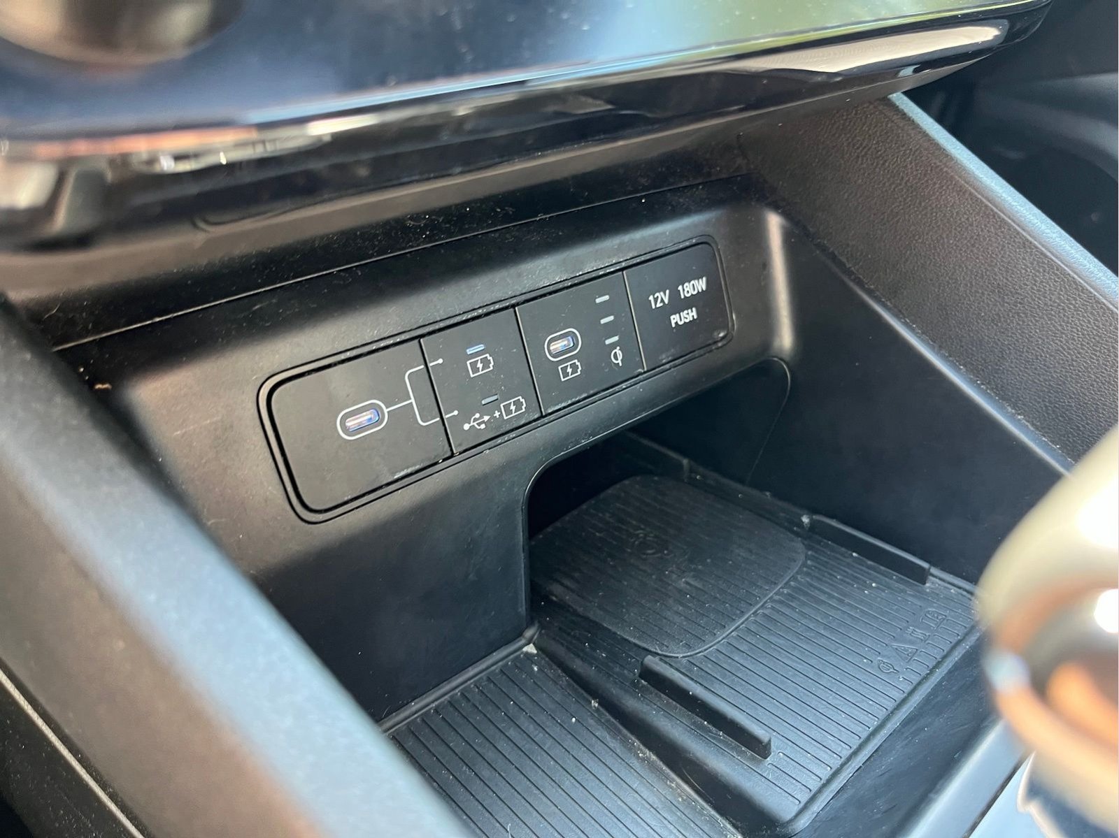 Used 2025 Hyundai Santa Cruz Limited AWD/4WD image 20