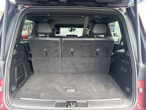 Used 2024 Jeep Wagoneer Series III AWD/4WD image 7