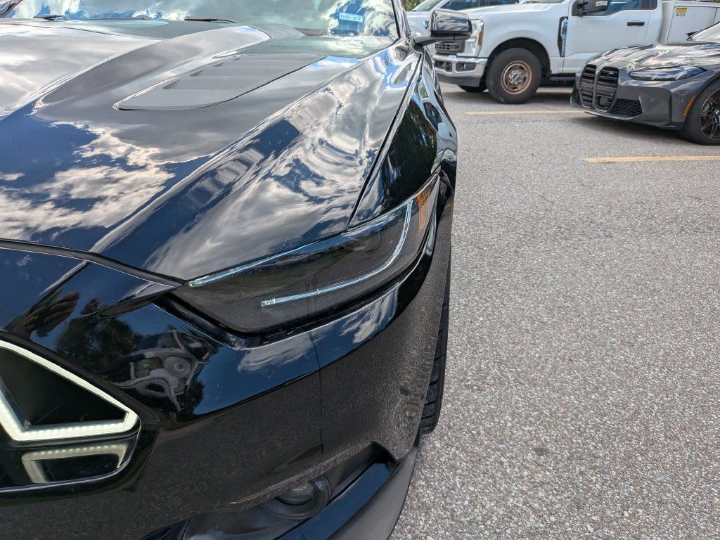 Used 2017 Ford Mustang GT Premium w/ GT Performance Package RWD image 11