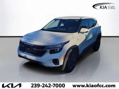Certified 2026 Kia Seltos LX FWD image 3