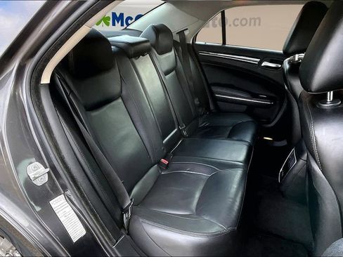 Used 2016 Chrysler 300 Limited w/ Driver Convenience Group image 21