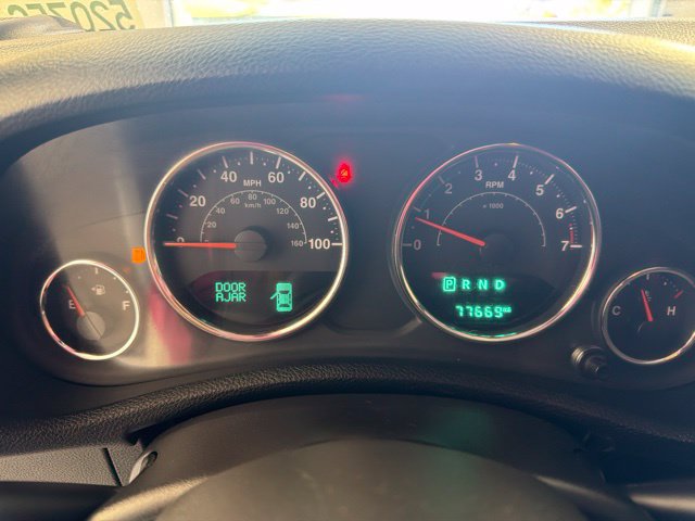 Used 2018 Jeep Wrangler Unlimited Sport w/ Connectivity Group AWD/4WD image 28