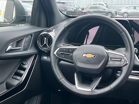 Used 2025 Chevrolet Equinox LT FWD image 27