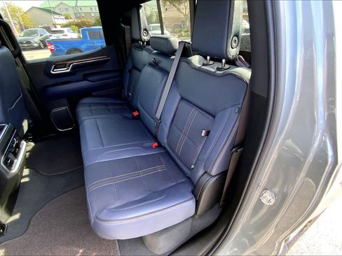 Used 2023 Chevrolet Silverado 1500 High Country w/ Technology Package image 19