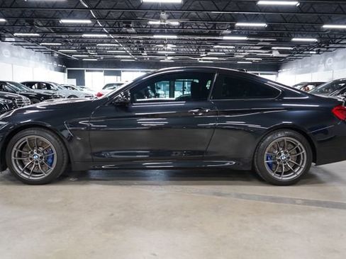 Used 2018 BMW M4 Coupe RWD image 2