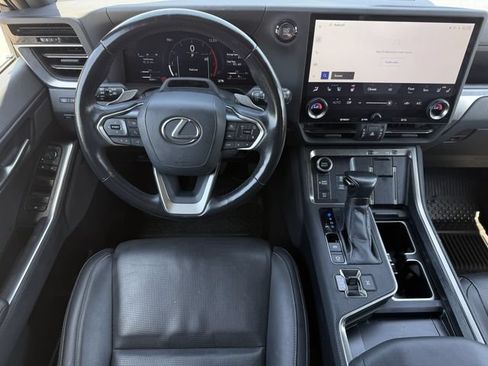 Used 2024 Lexus GX 550 w/ Accessory Package (2T) AWD/4WD image 12