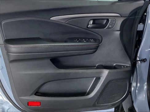 Used 2022 Honda Passport TrailSport image 9