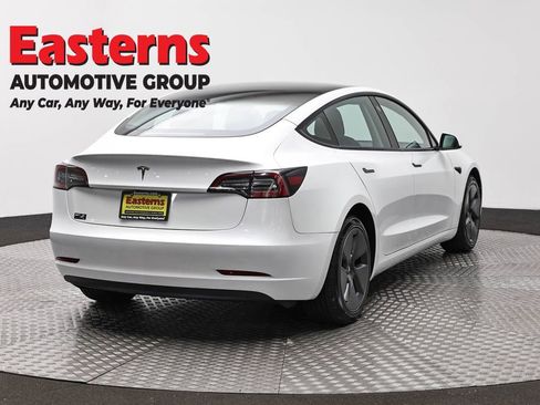 Used 2023 Tesla Model 3 Standard Range image 5