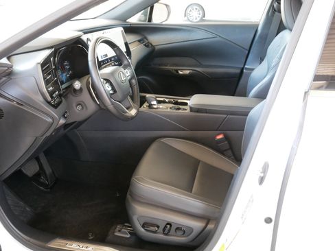 Certified 2025 Lexus RX 350 Premium w/ Accessory Package FWD image 4