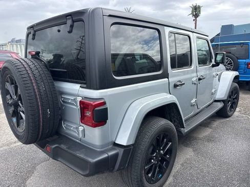 Used 2023 Jeep Wrangler Unlimited Sahara w/ Cold Weather Group AWD/4WD image 4