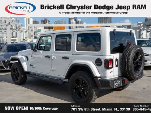 Used 2021 Jeep Wrangler Unlimited Sahara image 7