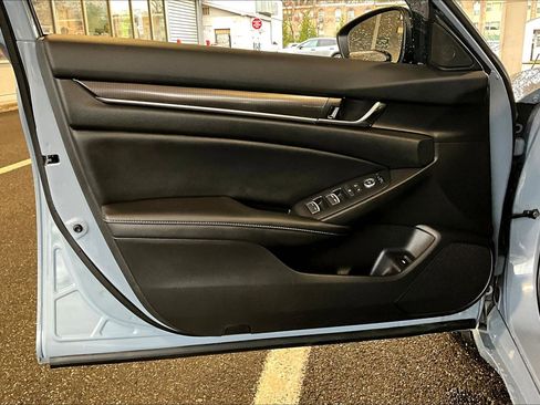 Used 2022 Honda Accord Sport image 17