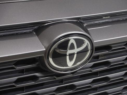 Used 2024 Toyota RAV4 LE FWD image 14