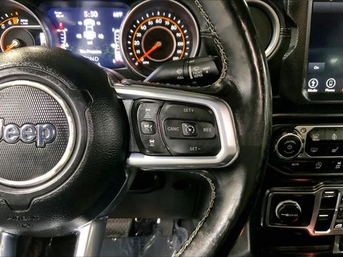 Used 2020 Jeep Gladiator Overland AWD/4WD image 25
